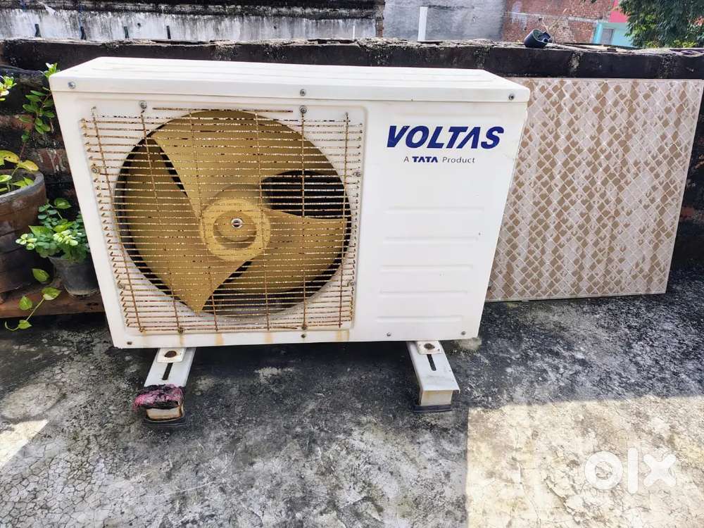 Voltas ac 1.5 ton very good condition