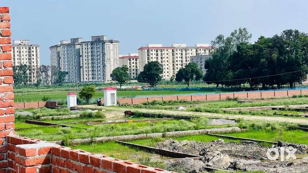 राजधानी लखनऊ में मातृ शिशु हॉस्पिटल शहीद पथ रोड से नजदीक जमीन बैंक लोन