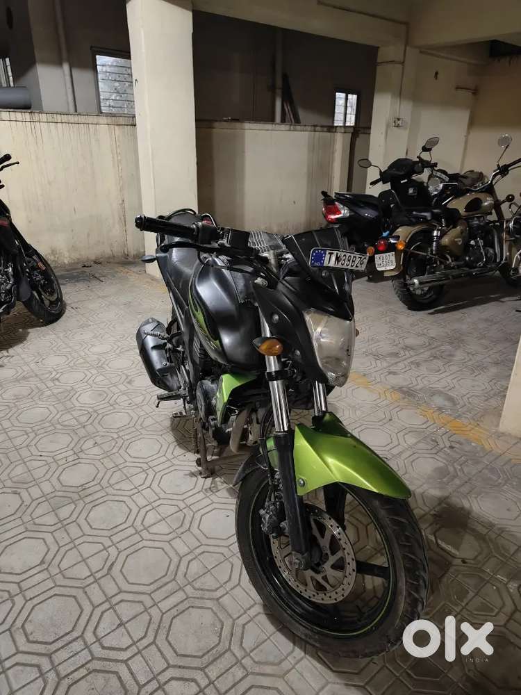 Yamaha brand, model fzs .. Very good condition