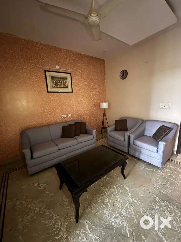 3bhk Kanal house  fully furnished first floor