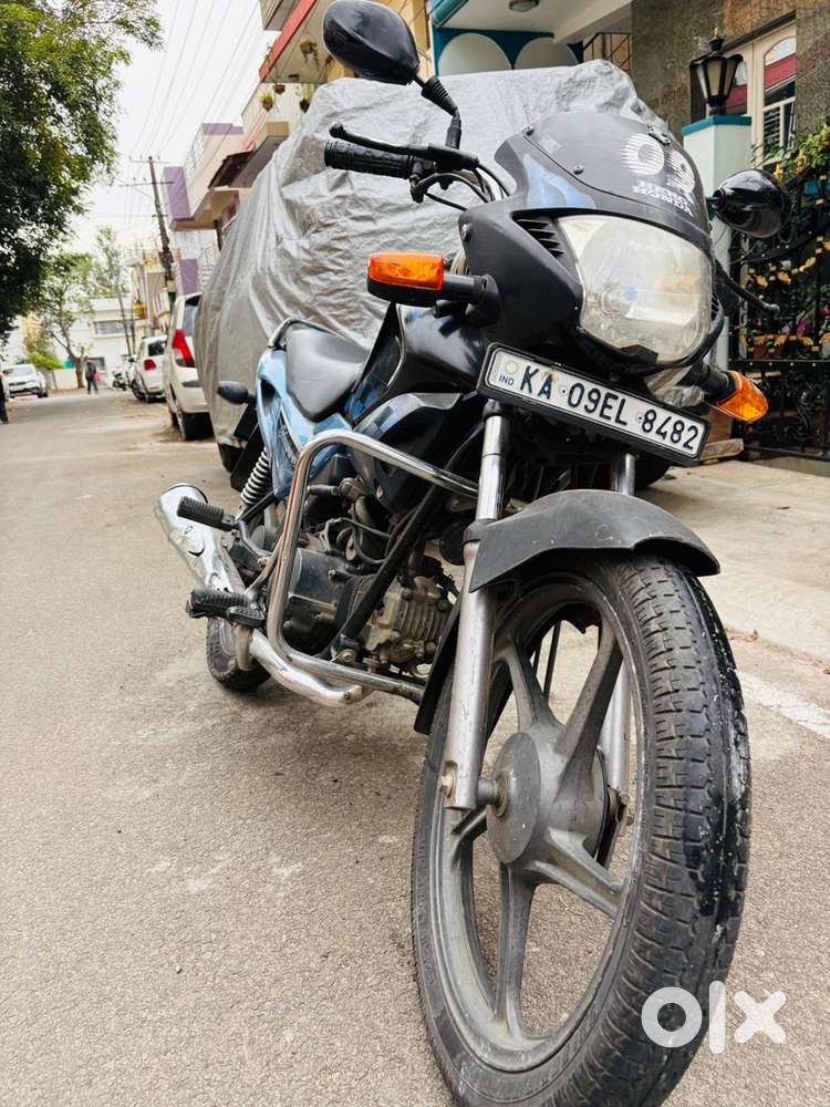 Hero Glamour with self in very good condition