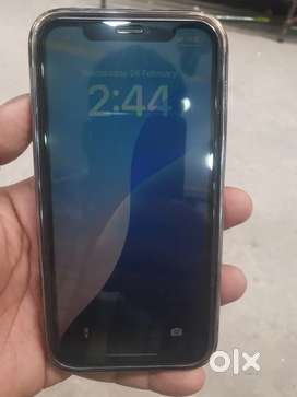 Xr 4/64 77% bettery with 3 back cover and box