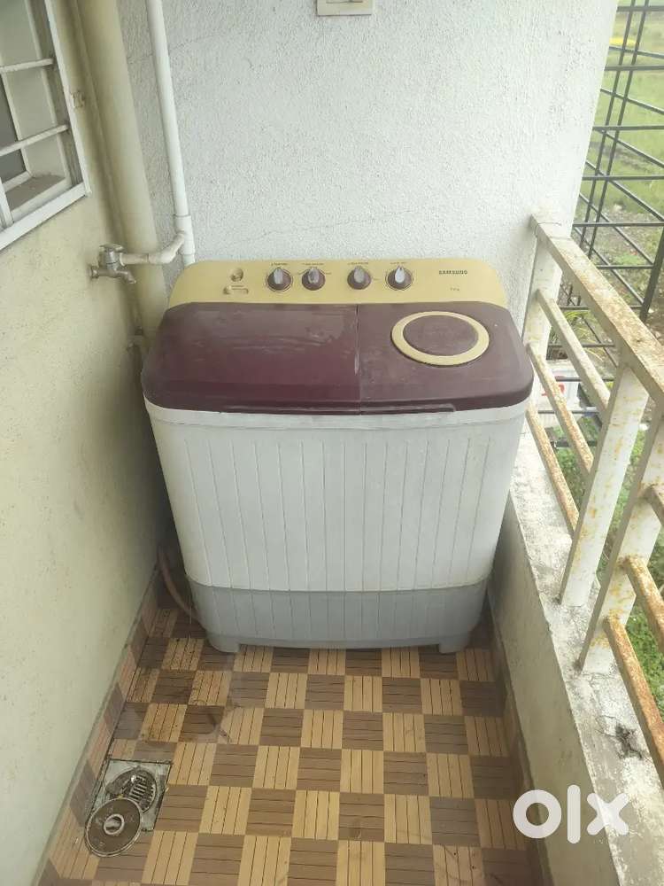 Samsung Semi Automatic Washing Machine – 7.2 kg (Good Condition)