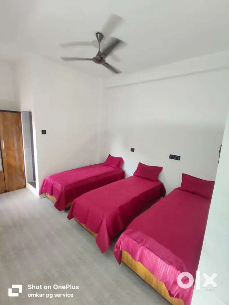 OMKAR BOYS PG Anand Nagar /Prahlad Nagar /Makarba /Iscon