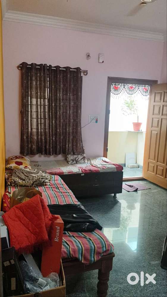 1bhk for 12500  rent in independent house at Raghavendra circle