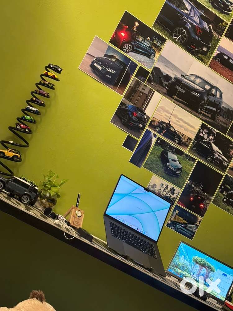 Macbook m3 15 inch 16 gb ram 256