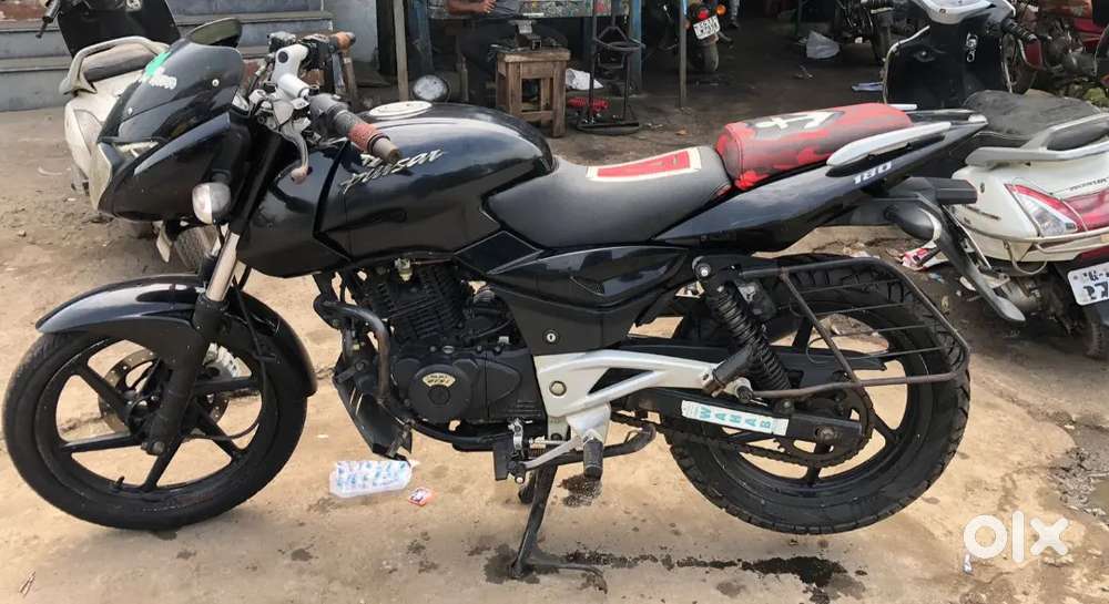 Bajaj pulsar 180