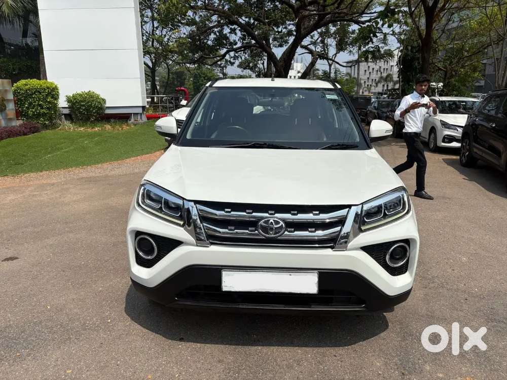 Rent a car available in best price for monthly rent