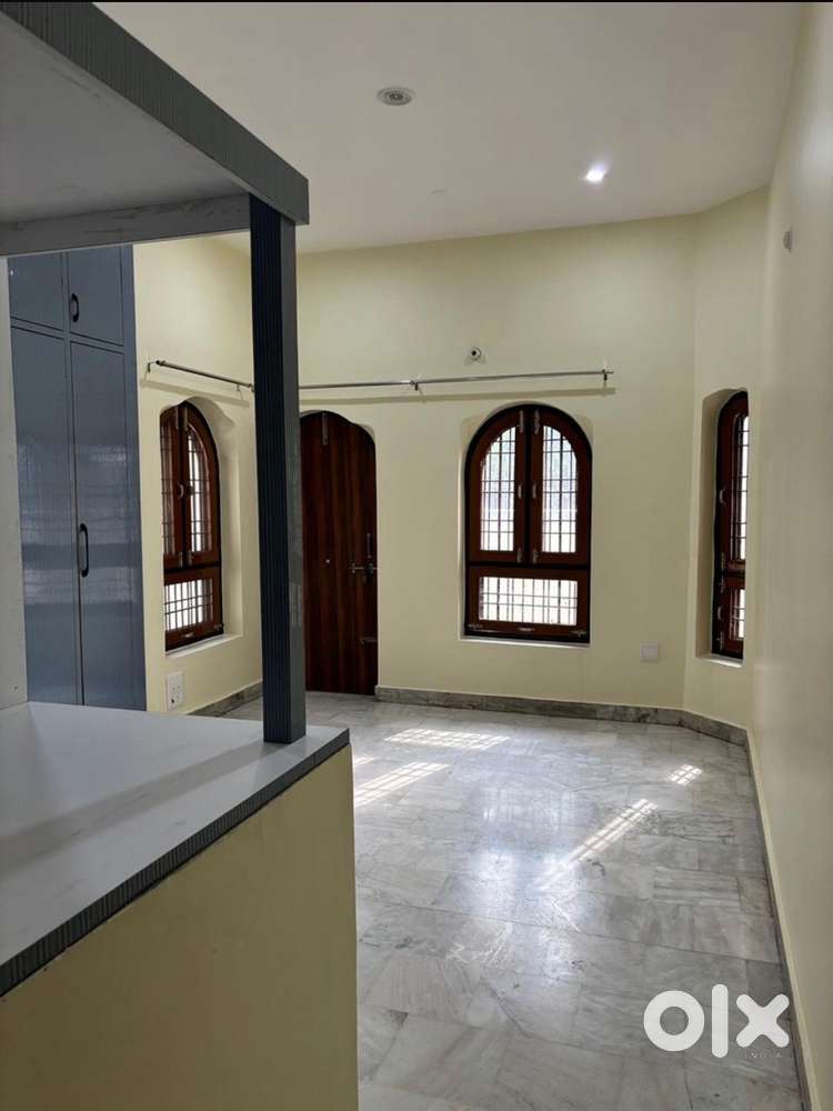 Well maintained / 3 BHK