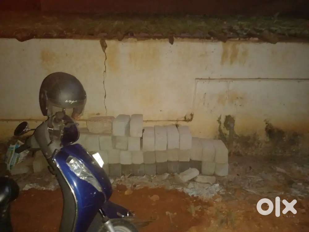 Kodikal 4.35 cent land with door number