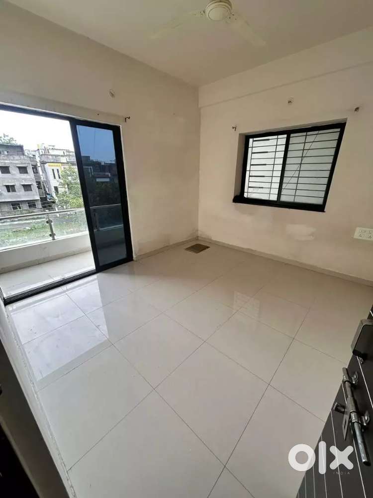 Omkar nagar 3 bhk flat only family