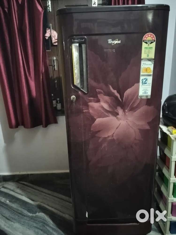 Whirlpool Fridge of cap of 245 liter 5 star rating in good condition