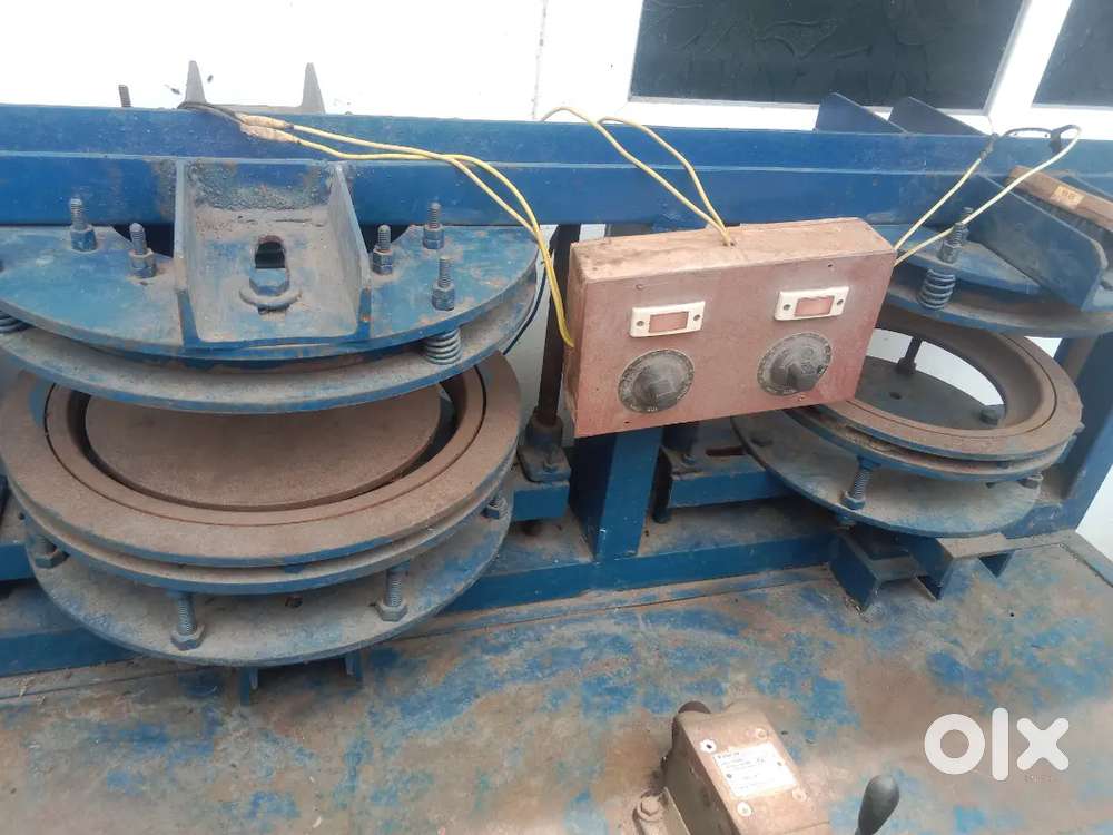 Buffey , sitting plates making machine