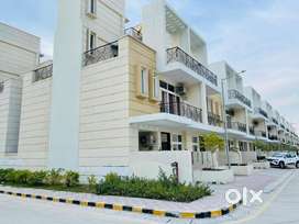 Amrapali Dream Velly Villas 3bhk semi for rent