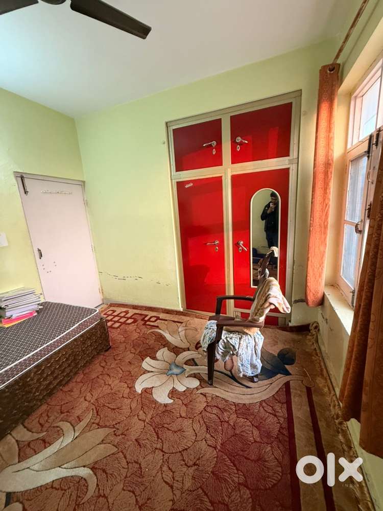 2 Room Kitchen Flat with washroom and a gallery