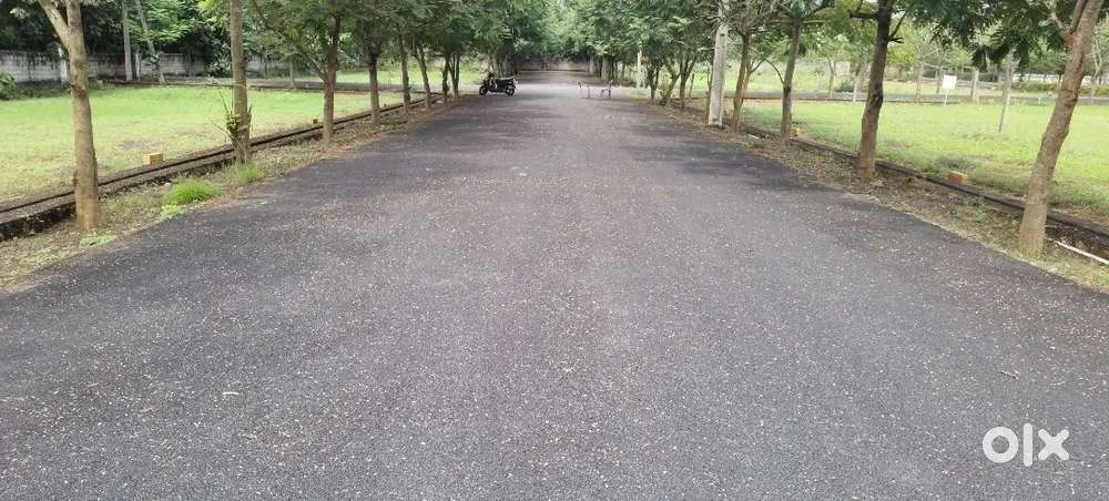 లెండి ఇంజనీరింగ్ కాలేజ్ విజయనగరం highway కి అతి దగ్గరలో VMRDA Plots