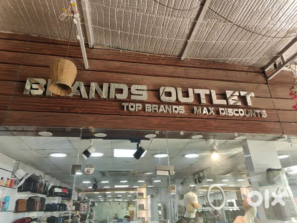 Salesman required for clothing store,Salary depends on experience