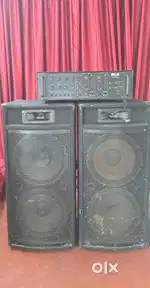 Ahuja 4000 emple player and 2×12  boxs 200 speakers