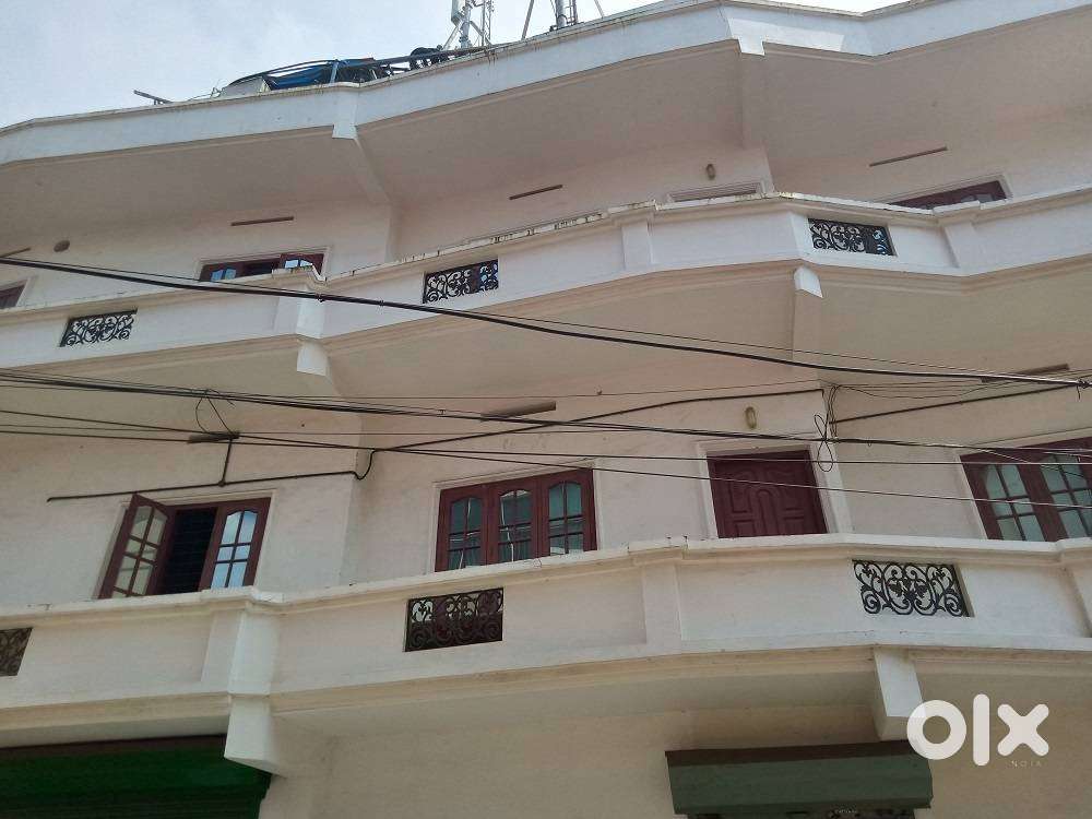 1050 sq.ft ground floor office,go down,Pocket road, Deshabimani,Kaloor
