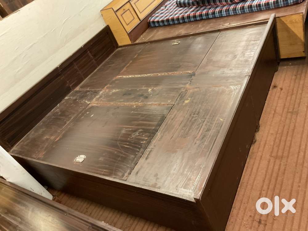 Double bed with box at. minimum price