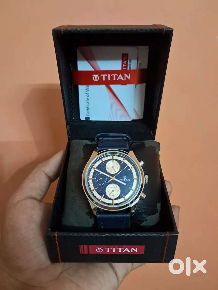TITAN PREMIUM LEATHER WATCH