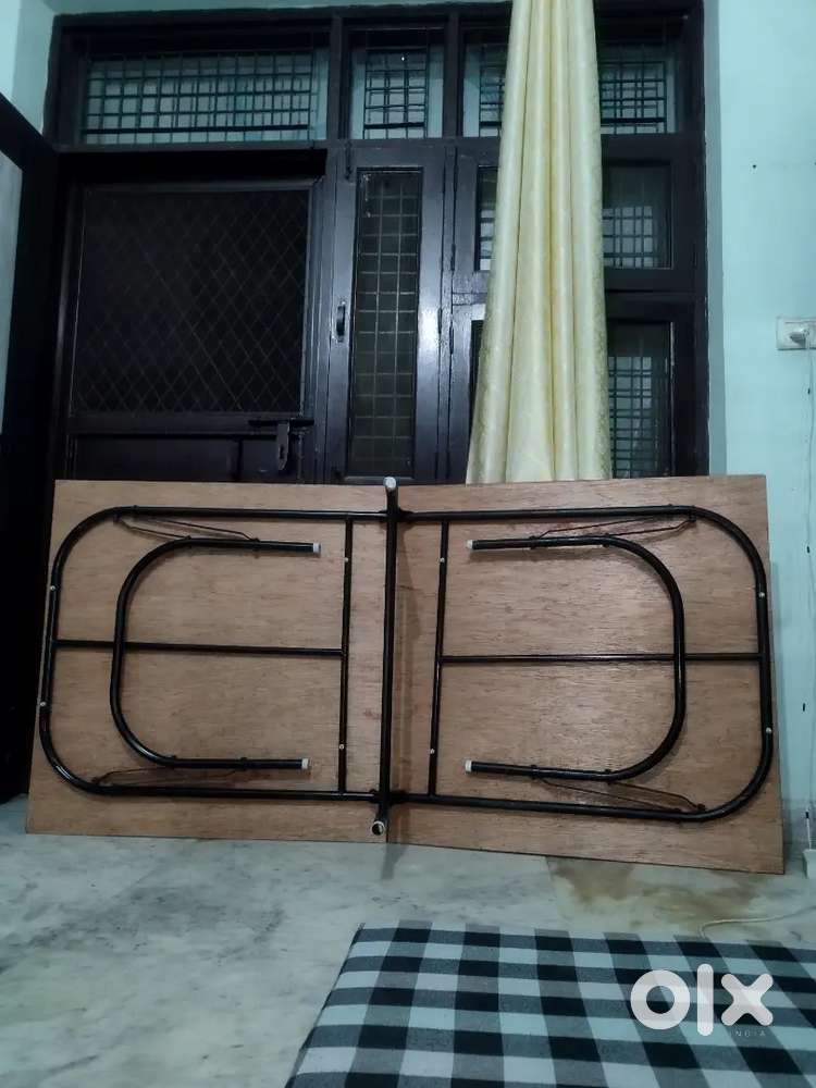 Foldable bed