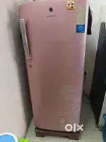 Samsung refrigerator around 180 11 years old ltr