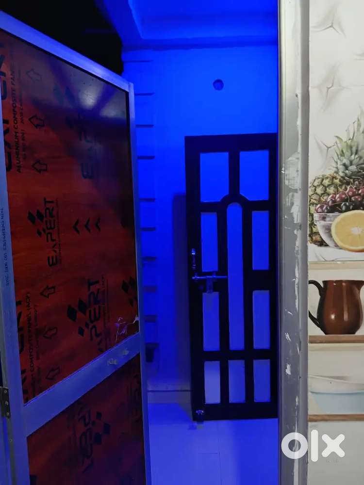 1bhk room available here