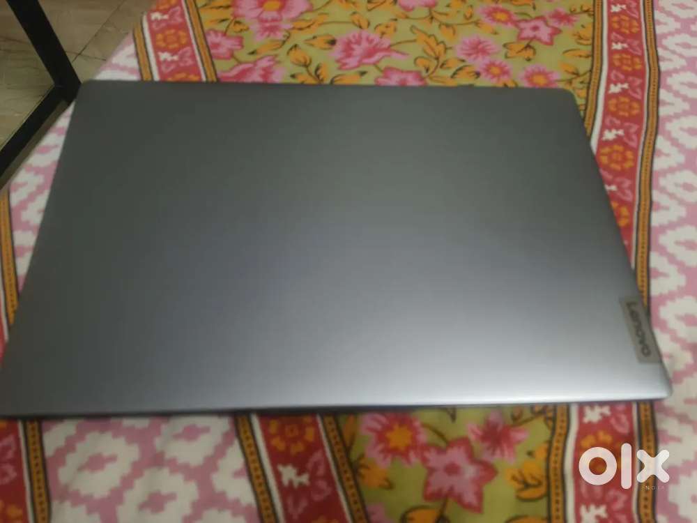 Lenovo IdeaPad slim 3 (2025)