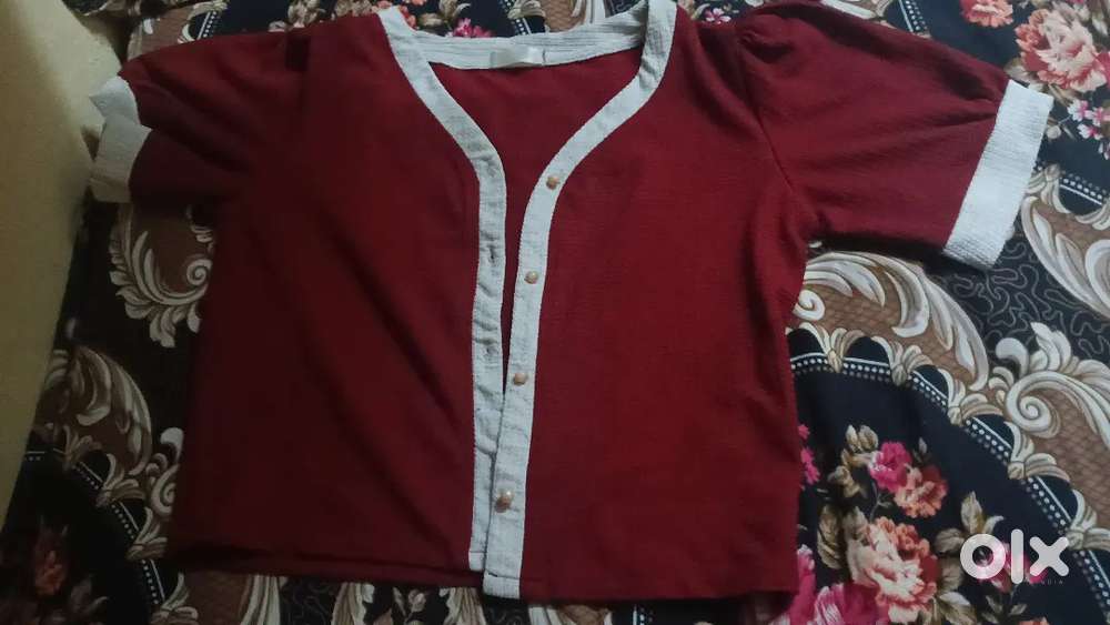 Top women marron colour