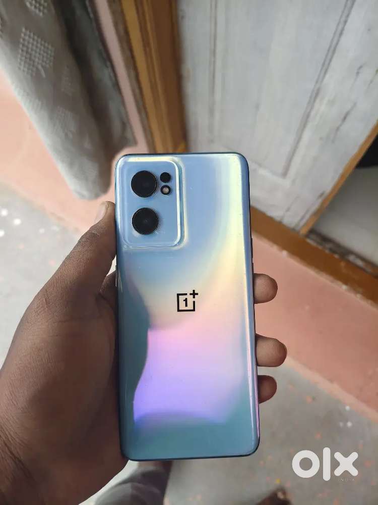 Oneplus Nord ce2 5G. (Serious buyers contact me)