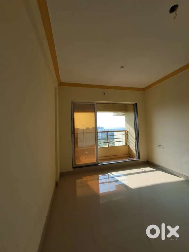 Stn from 1.5km, sharing auto available big carpet flat available