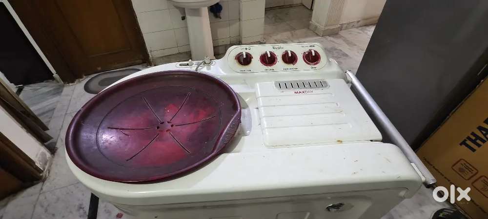 Whirlpool washing machine 8kg semi automatic sell dryer not working