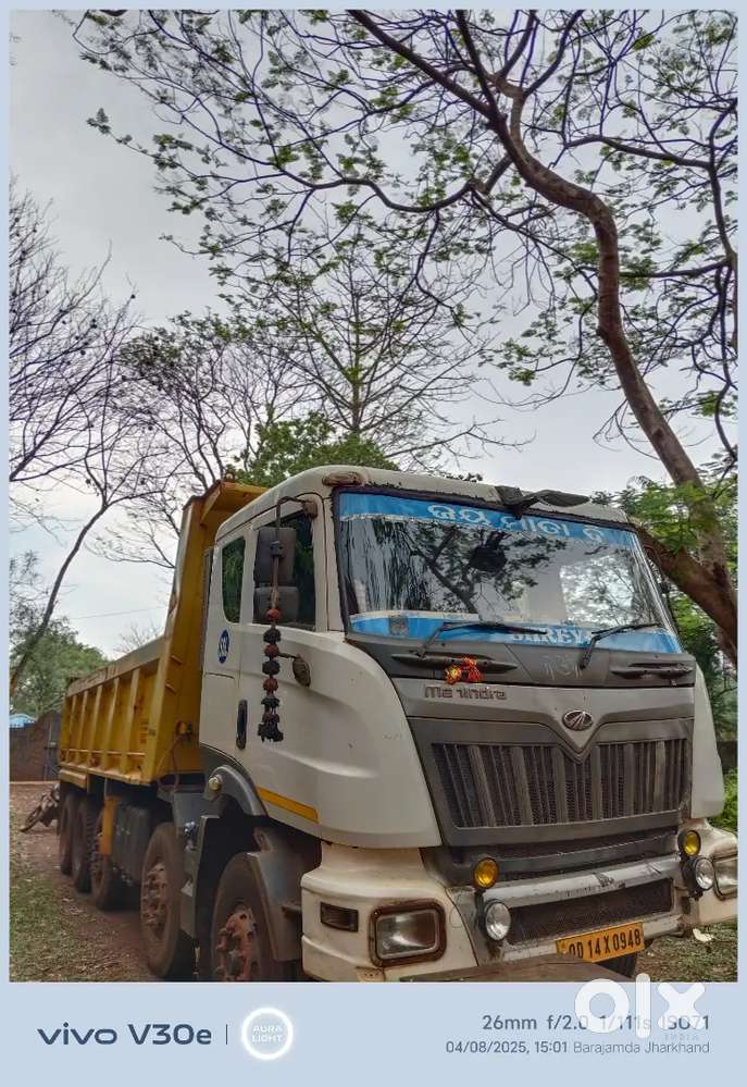 14 wheeler Mahindra Blazo X 42