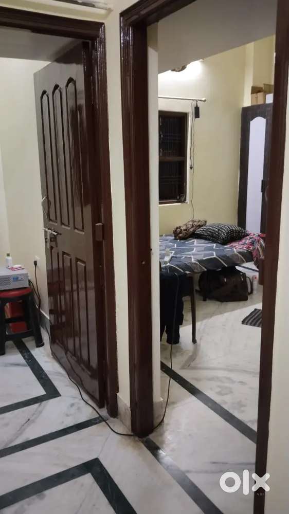 I need a good behaviour vegitarian flatmate in my 2bhk flat