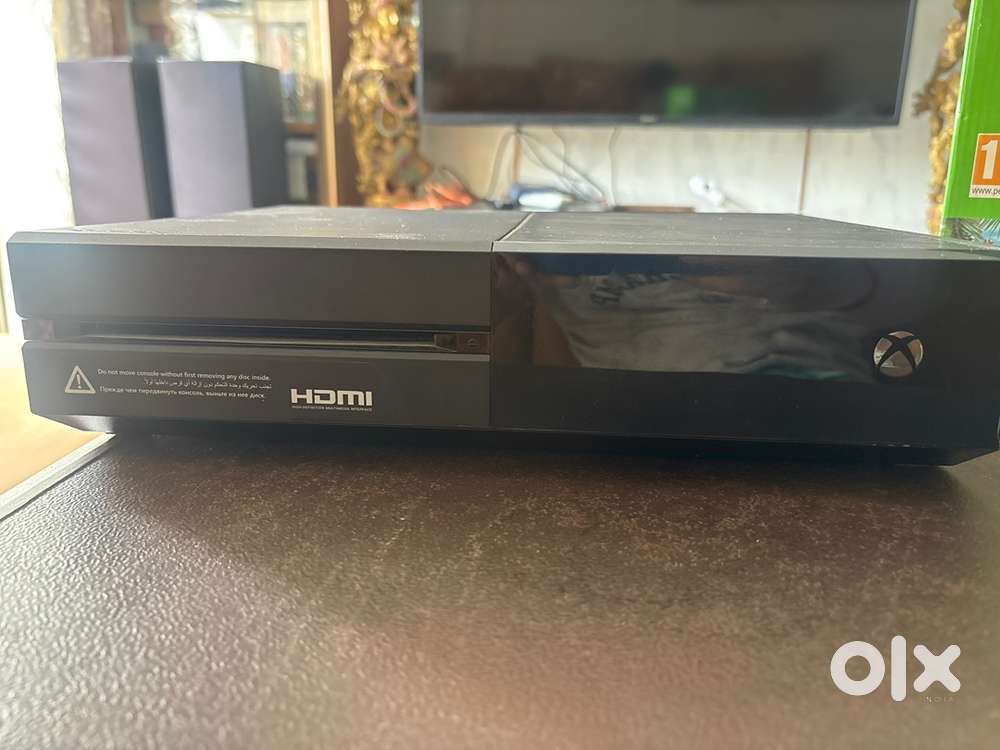 Xbox One 500GB + Kinect with COD & Assassin’s Creed Games