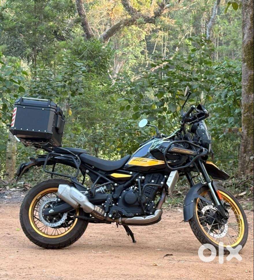 Himalayan 450 Hanle Black - Only 3,910 kms, With Premium Accessories.