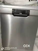 Dish washer