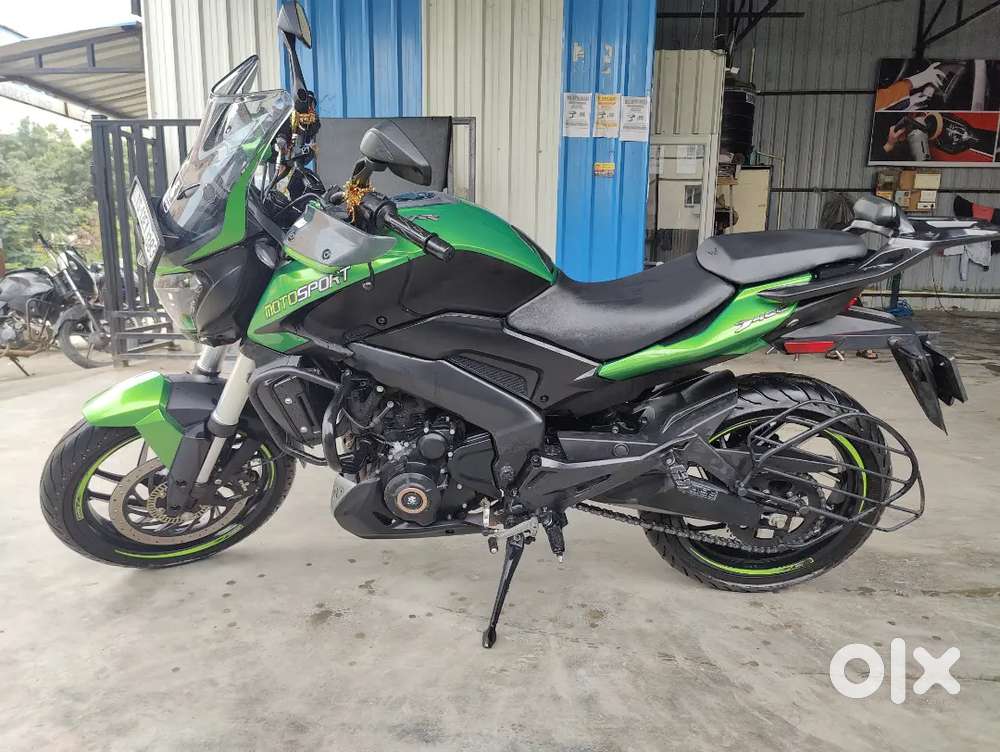 Bajaj Dominar 400cc and Sport Helmet