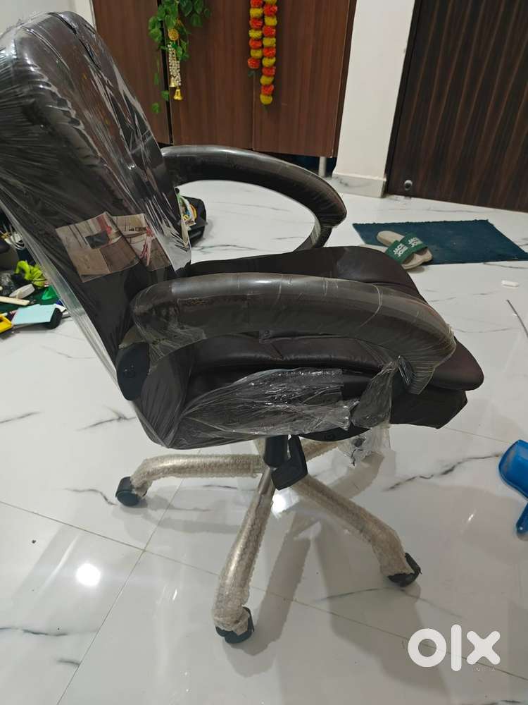 Office revolving chair