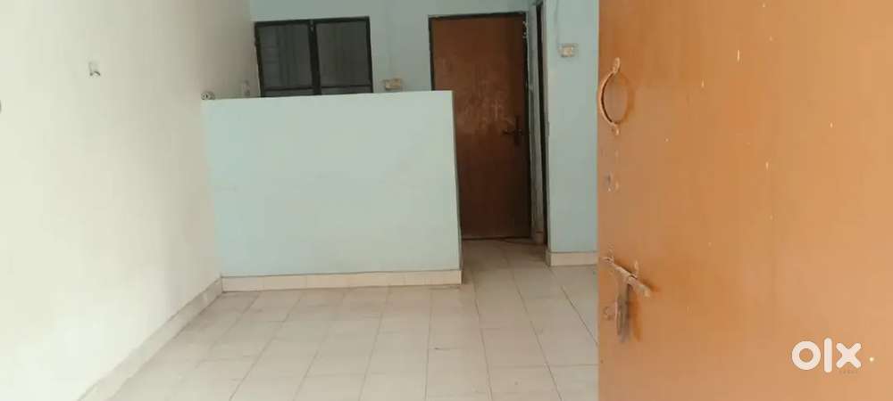 1 room set at sector o mansarovar yojna (New gudaura)