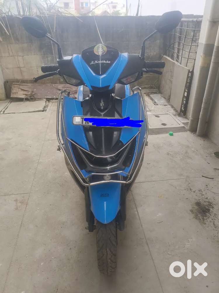 Hero xoom scooty 110
