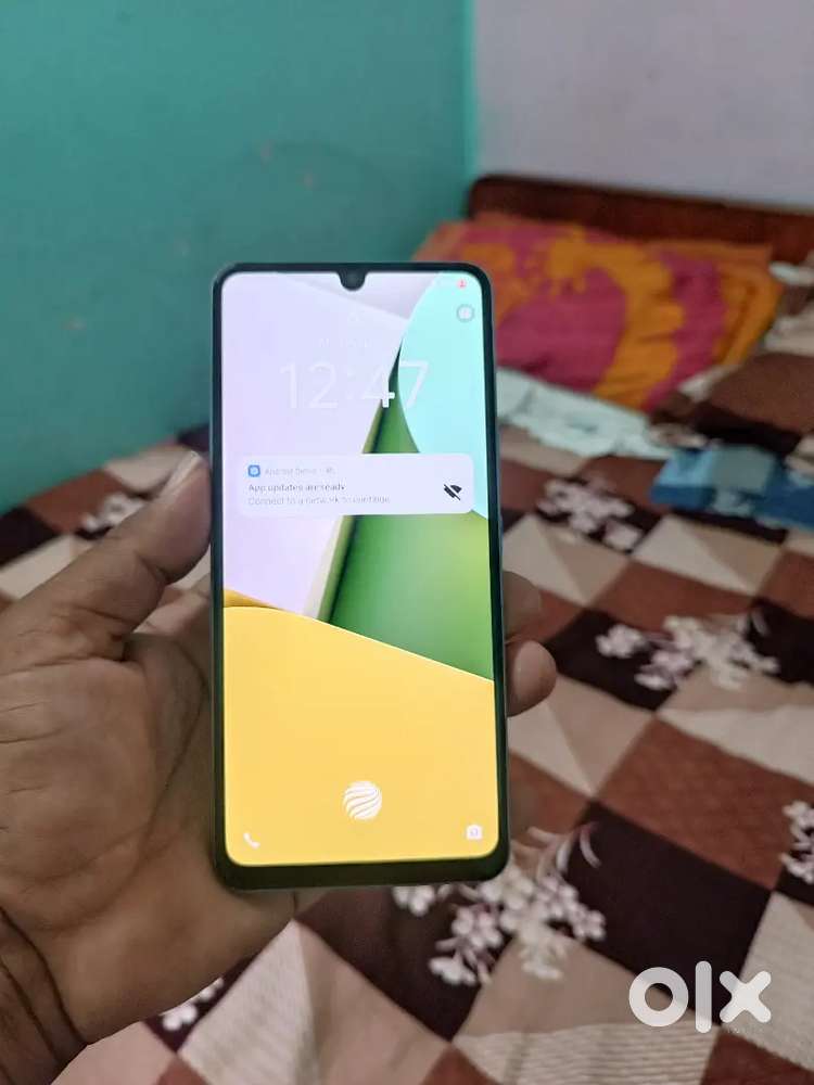 I qo z7s 5G  8 gb ram 128 gb