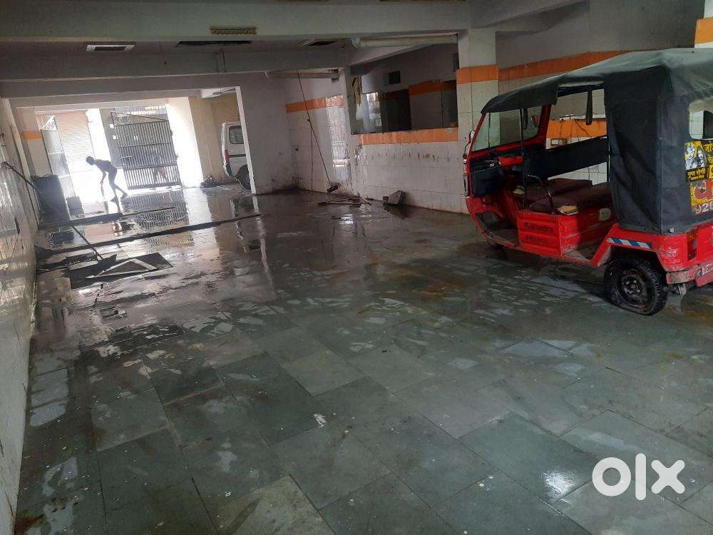 Rent for office yah goadm 250 gaj