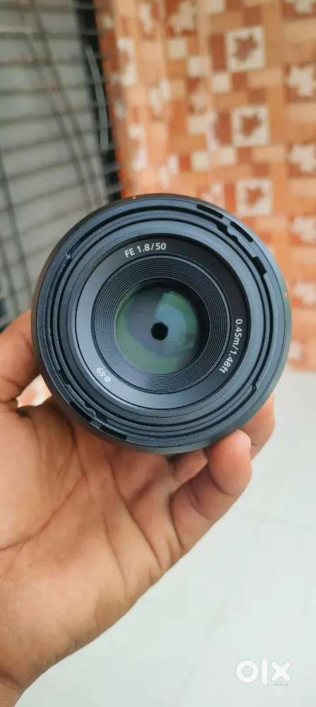Sony E Mount FE 50mm F1.8 Full-Frame Lens (SEL50F18F)  Standard Prime
