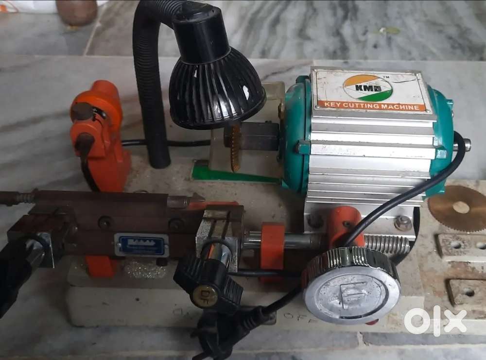 Key cutting machine and  xhorse mini vvdi tools