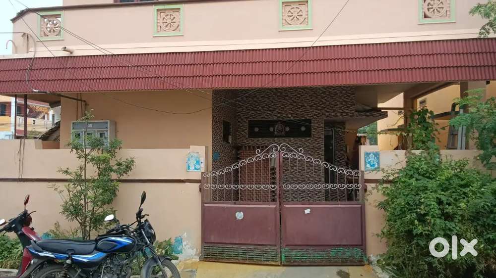 Single bed room near prozone and Amman kovil bus stop..ground floor.
