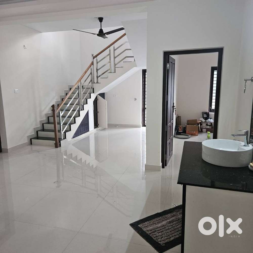 Spacious 2-Storey House for Rent in Kazhakkoottam