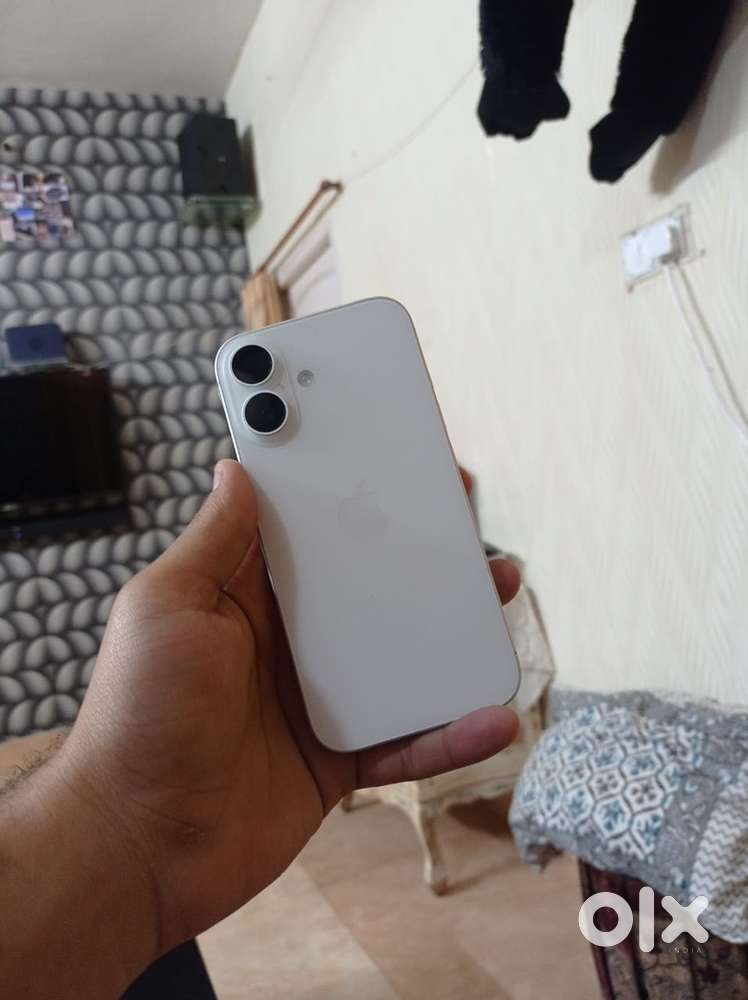 Iphone 16 ( 2 months old only )