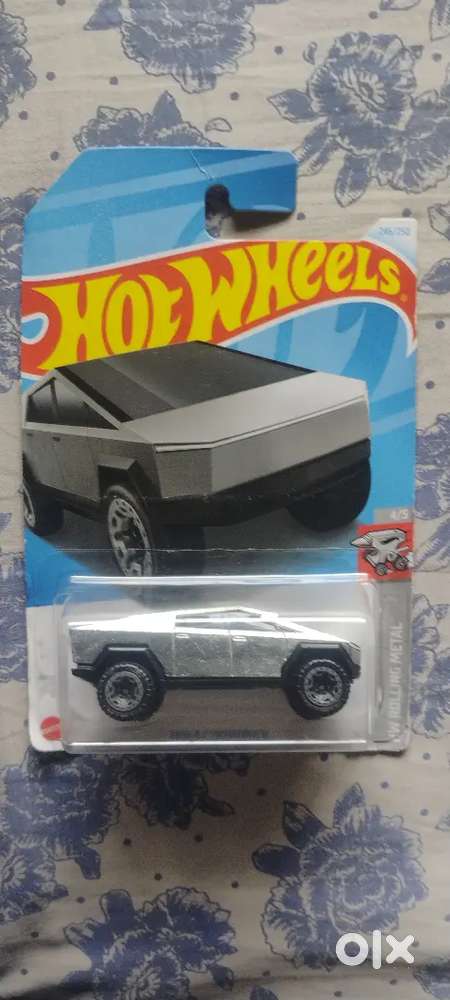 Tesla cyber truck hotwheels